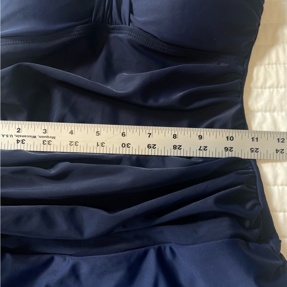 Shore Shapes One Piece Skirted Swimsuit Sz 8 Navy Blue Tummy Control Technology - Picture 13 of 15